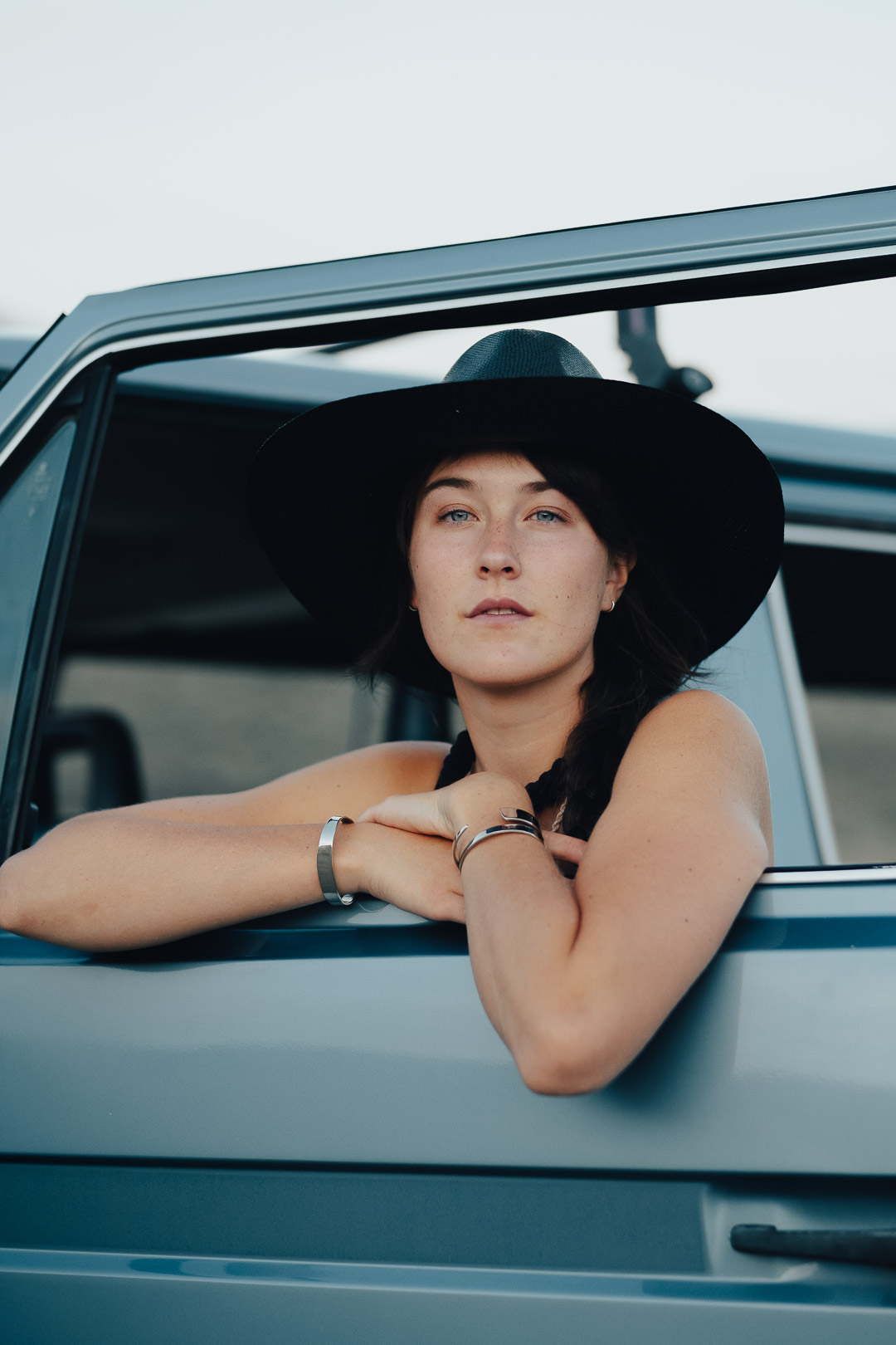 girls of dust image 8